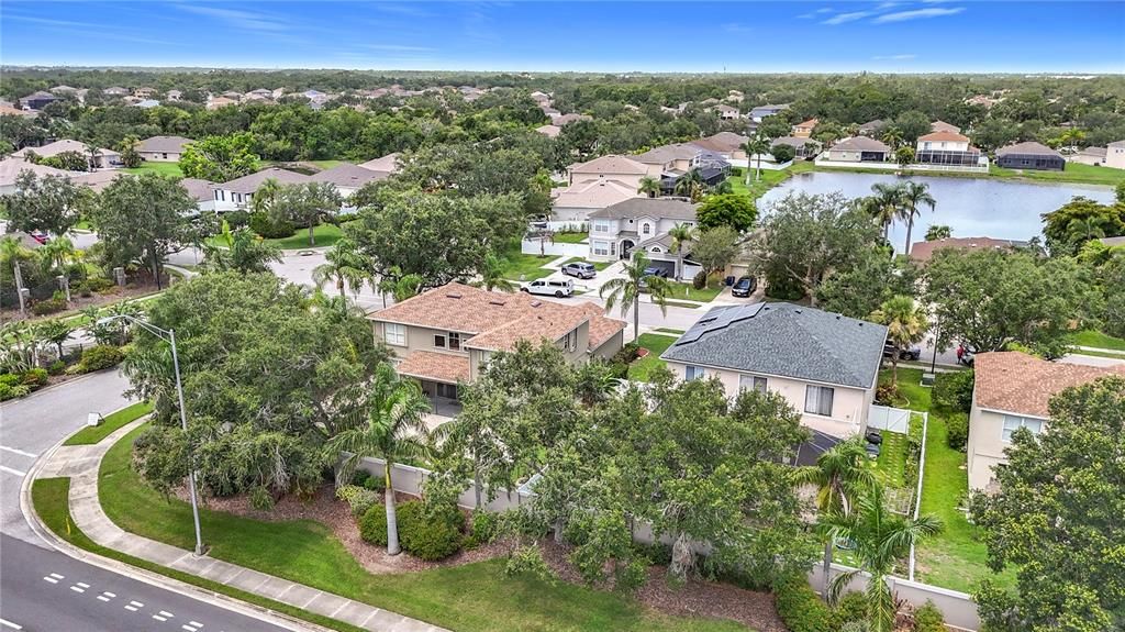 合同活跃: $587,500 (5 贝兹, 3 浴室, 2863 平方英尺)