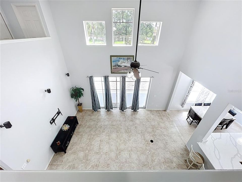 合同活跃: $587,500 (5 贝兹, 3 浴室, 2863 平方英尺)