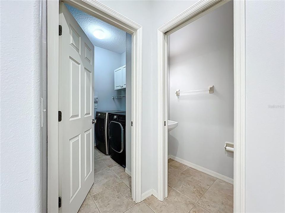 合同活跃: $587,500 (5 贝兹, 3 浴室, 2863 平方英尺)