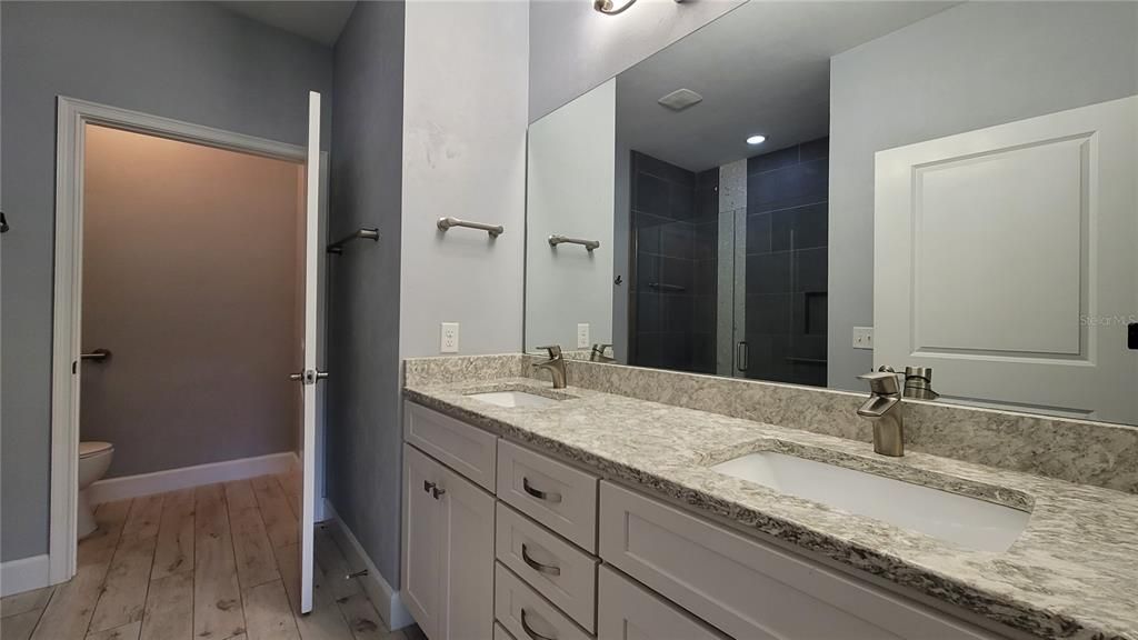 For Rent: $2,200 (2 beds, 2 baths, 1515 Square Feet)