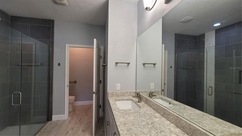 For Rent: $2,200 (2 beds, 2 baths, 1515 Square Feet)