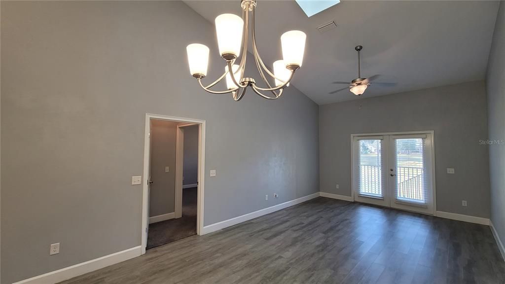 For Rent: $2,200 (2 beds, 2 baths, 1515 Square Feet)