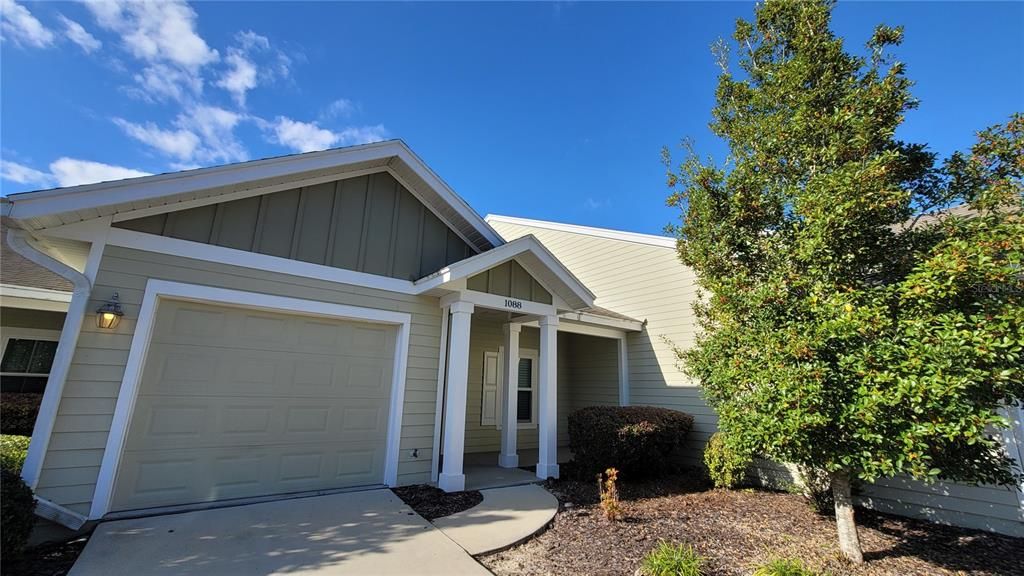 For Rent: $2,200 (2 beds, 2 baths, 1515 Square Feet)