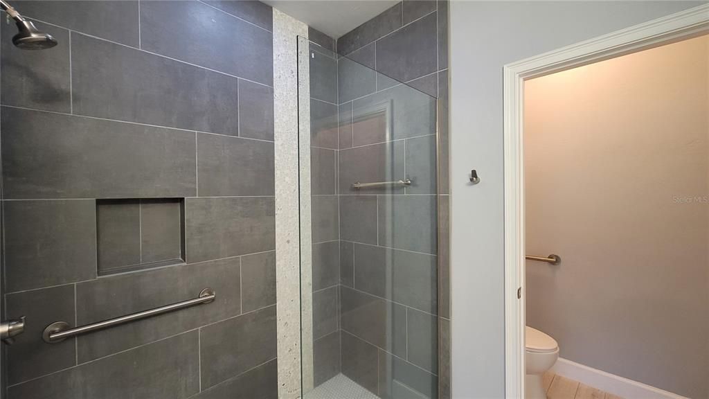 For Rent: $2,200 (2 beds, 2 baths, 1515 Square Feet)