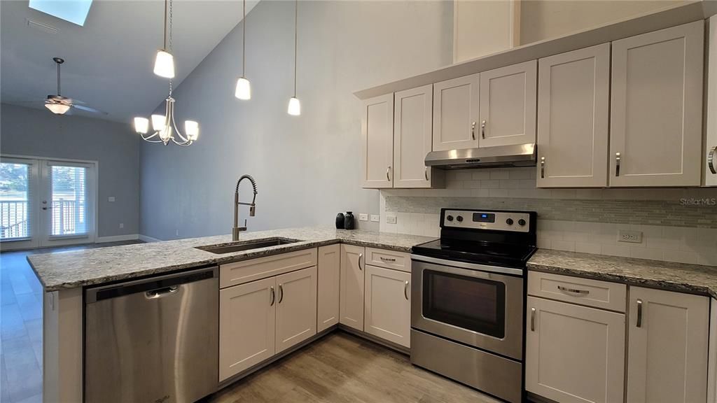 For Rent: $2,200 (2 beds, 2 baths, 1515 Square Feet)