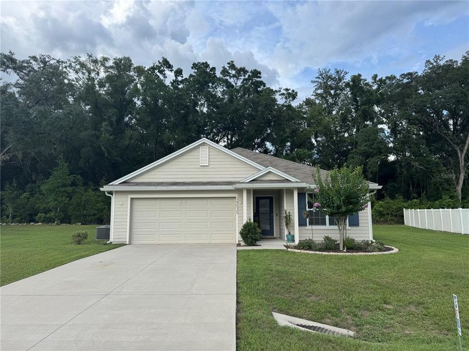 Recently Rented: $2,000 (3 beds, 2 baths, 1615 Square Feet)