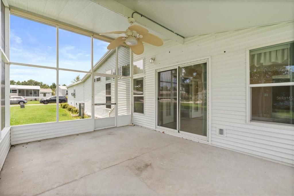 Под контрактом: $295,000 (3 спален, 2 ванн, 1910 Квадратных фут)