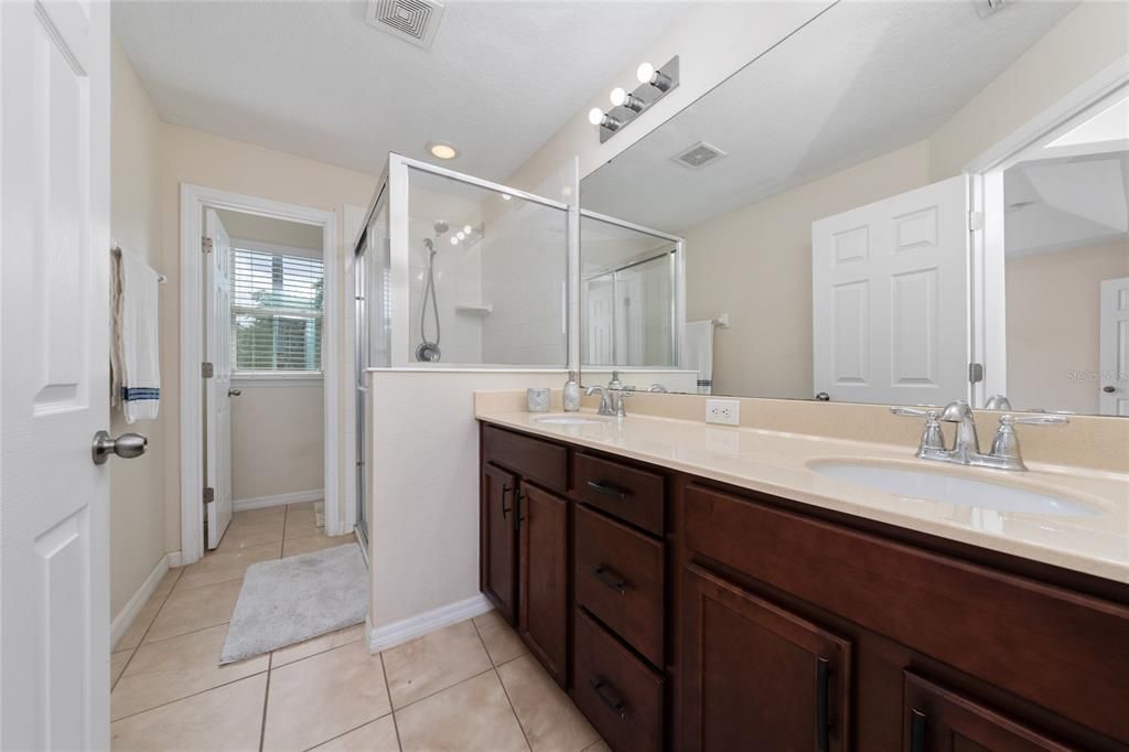 Active With Contract: $359,000 (3 beds, 2 baths, 1668 Square Feet)