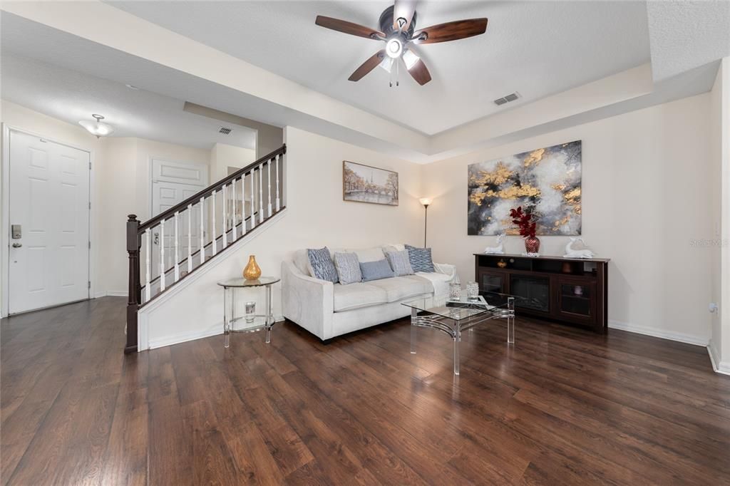 Active With Contract: $359,000 (3 beds, 2 baths, 1668 Square Feet)