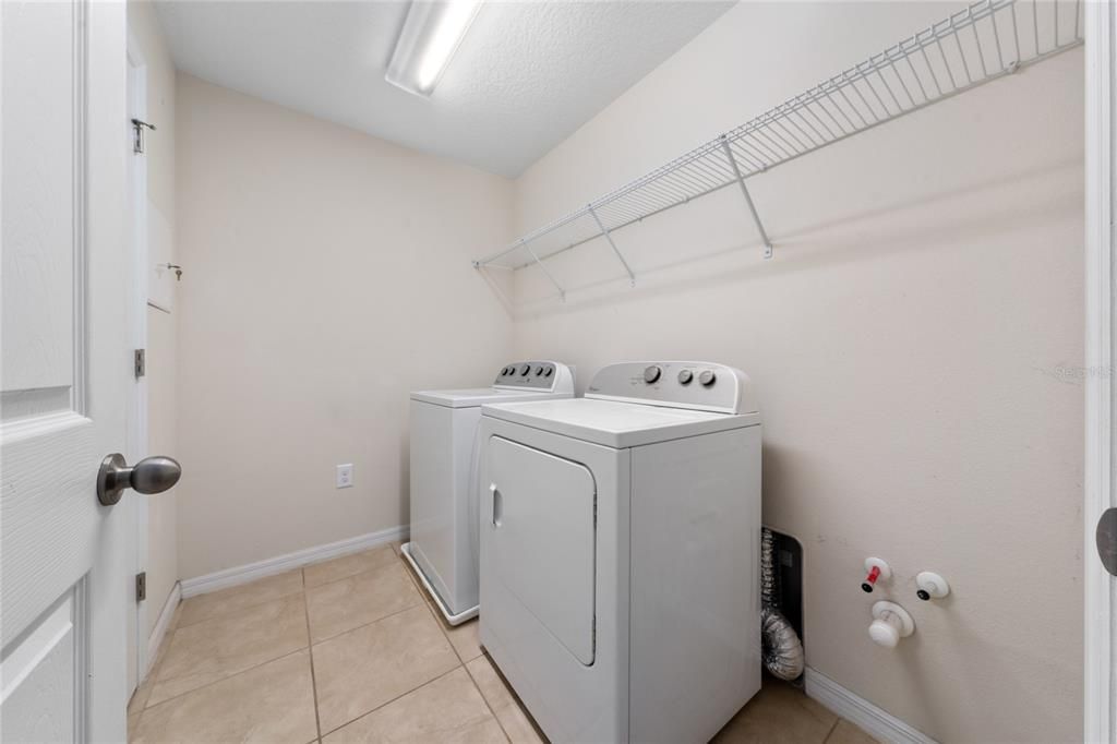 Active With Contract: $359,000 (3 beds, 2 baths, 1668 Square Feet)