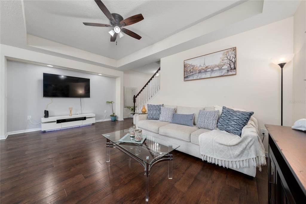 Active With Contract: $359,000 (3 beds, 2 baths, 1668 Square Feet)