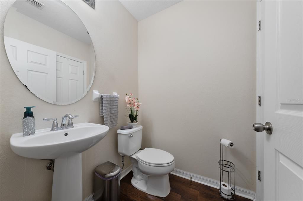 Active With Contract: $359,000 (3 beds, 2 baths, 1668 Square Feet)