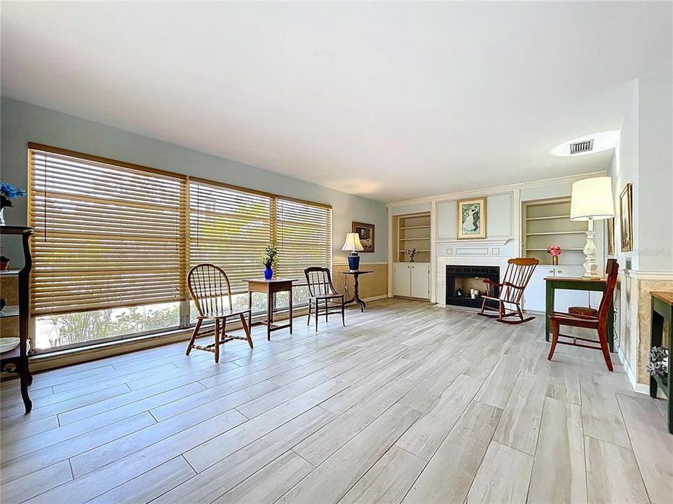 Active With Contract: $925,000 (5 beds, 4 baths, 2624 Square Feet)