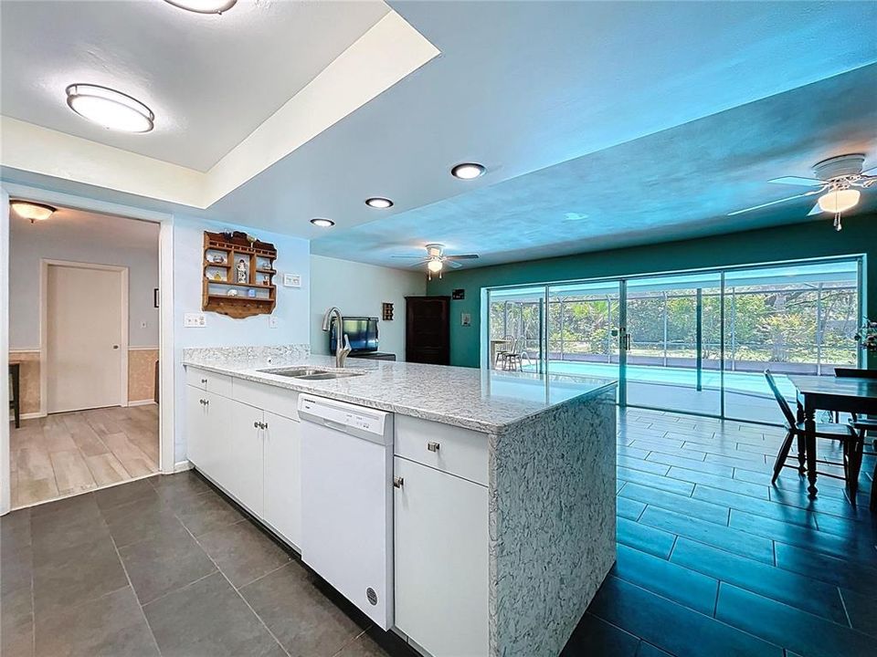 Active With Contract: $925,000 (5 beds, 4 baths, 2624 Square Feet)