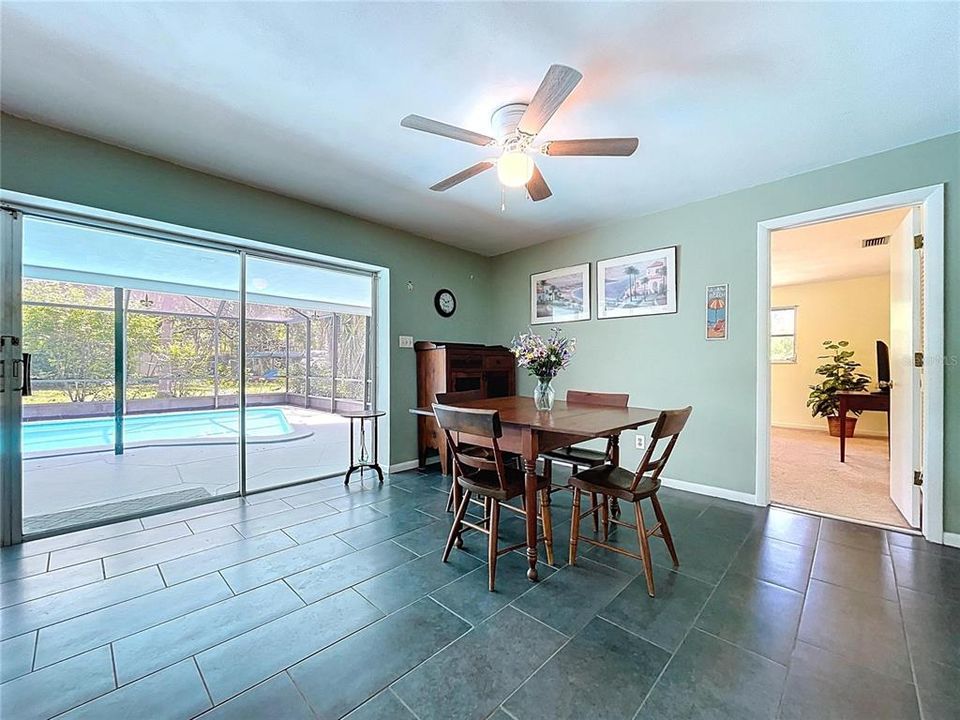 Active With Contract: $925,000 (5 beds, 4 baths, 2624 Square Feet)