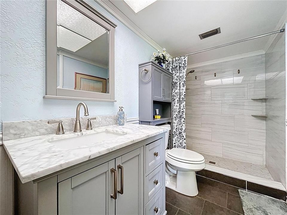 Active With Contract: $925,000 (5 beds, 4 baths, 2624 Square Feet)