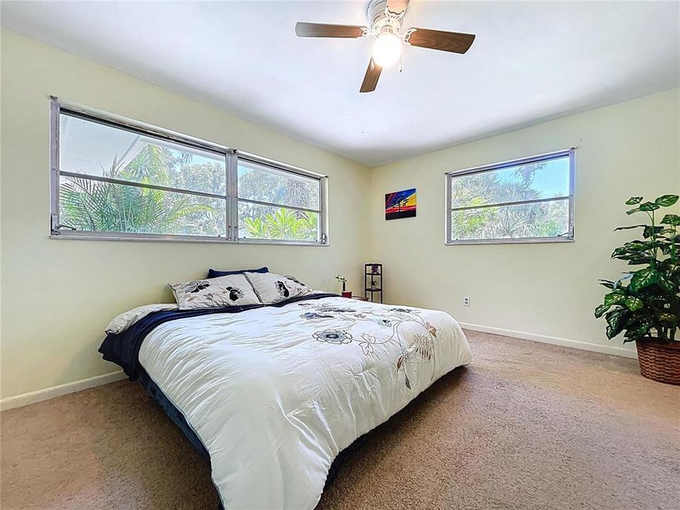 Active With Contract: $925,000 (5 beds, 4 baths, 2624 Square Feet)