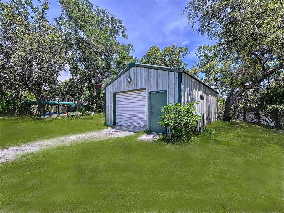 Active With Contract: $925,000 (5 beds, 4 baths, 2624 Square Feet)