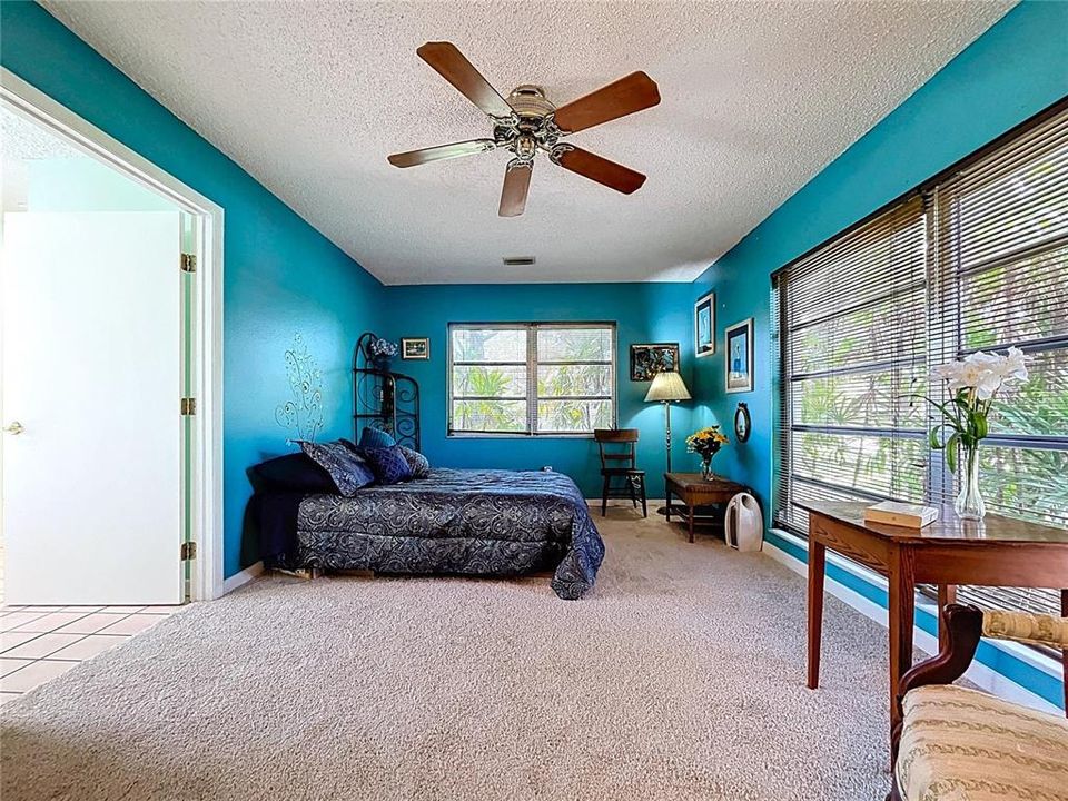 Active With Contract: $925,000 (5 beds, 4 baths, 2624 Square Feet)