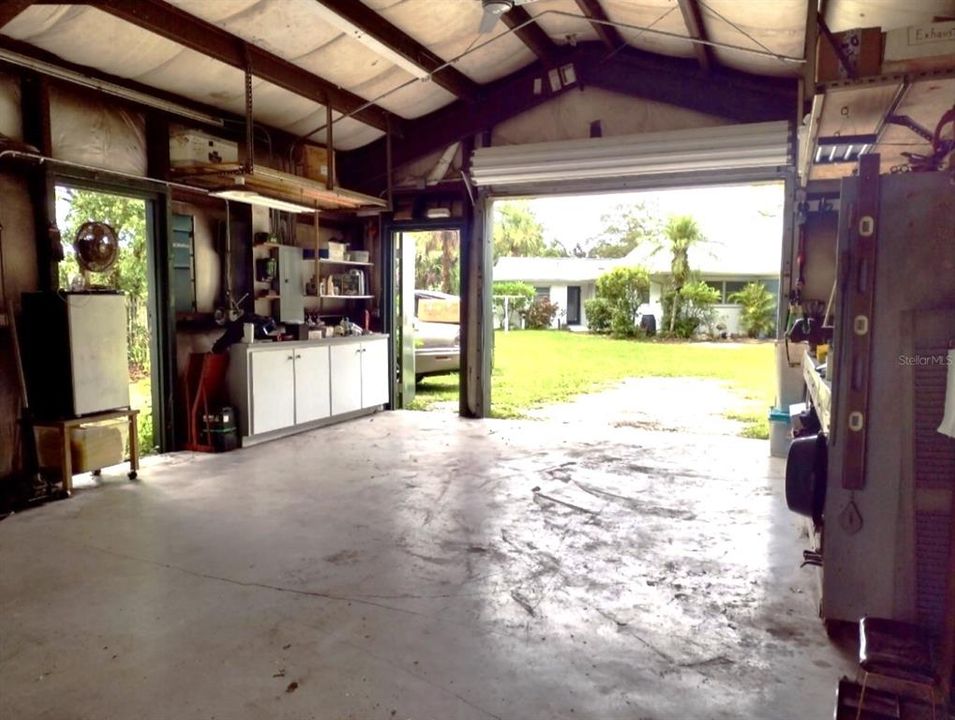 Active With Contract: $925,000 (5 beds, 4 baths, 2624 Square Feet)