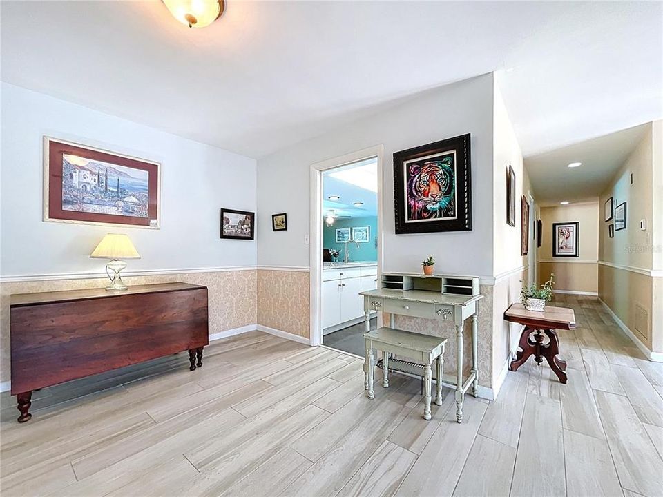 Active With Contract: $925,000 (5 beds, 4 baths, 2624 Square Feet)