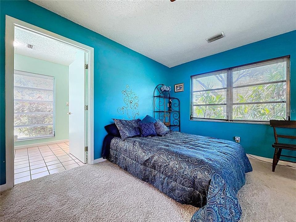 Active With Contract: $925,000 (5 beds, 4 baths, 2624 Square Feet)