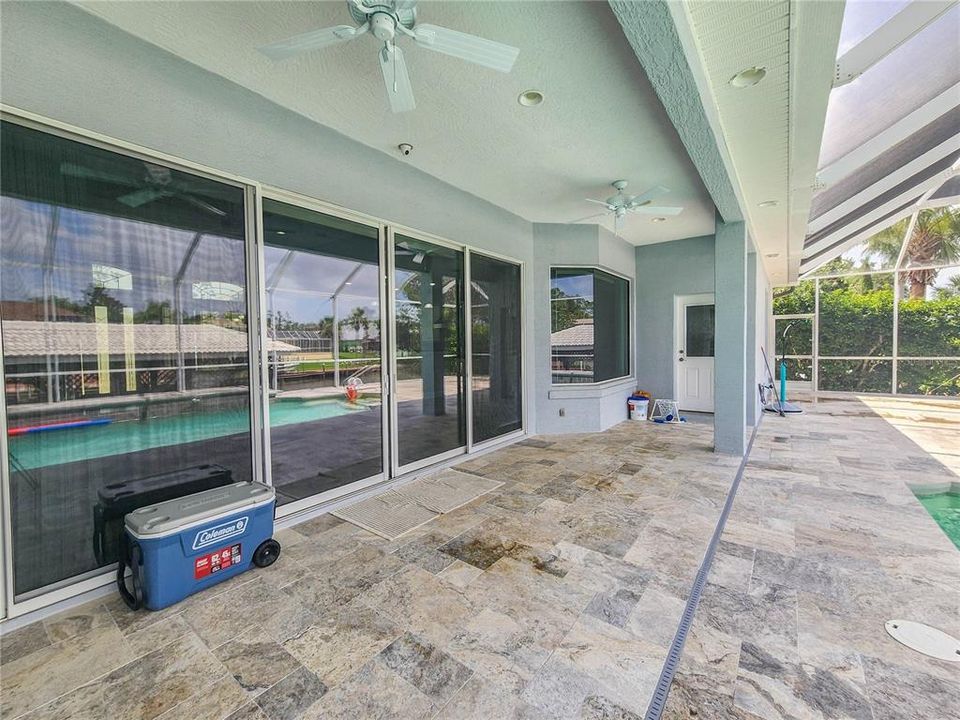 Activo con contrato: $850,000 (4 camas, 2 baños, 2661 Pies cuadrados)