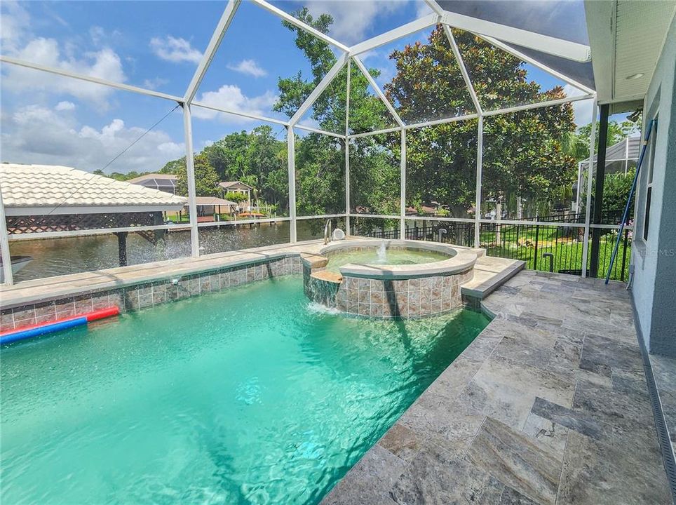 Activo con contrato: $850,000 (4 camas, 2 baños, 2661 Pies cuadrados)