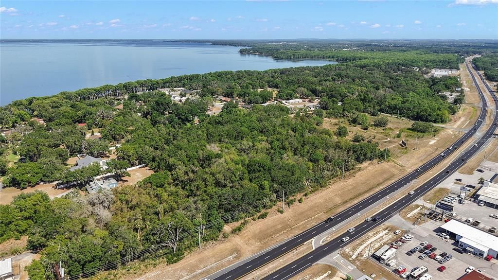 合同活跃: $949,000 (8.35 acres)