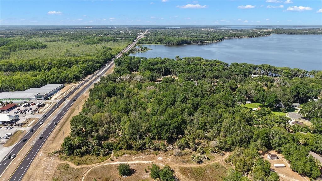 合同活跃: $949,000 (8.35 acres)