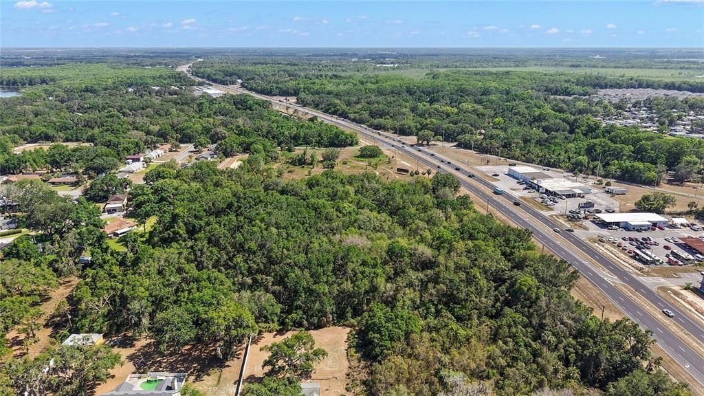 合同活跃: $949,000 (8.35 acres)