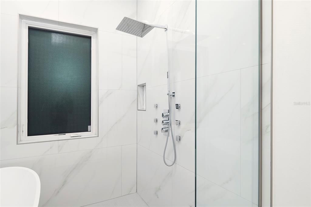 待售: $1,490,000 (5 贝兹, 5 浴室, 3859 平方英尺)