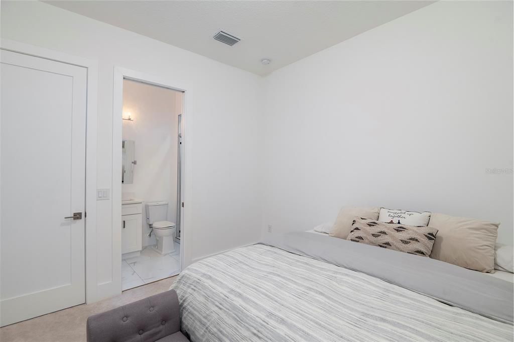 待售: $1,490,000 (5 贝兹, 5 浴室, 3859 平方英尺)