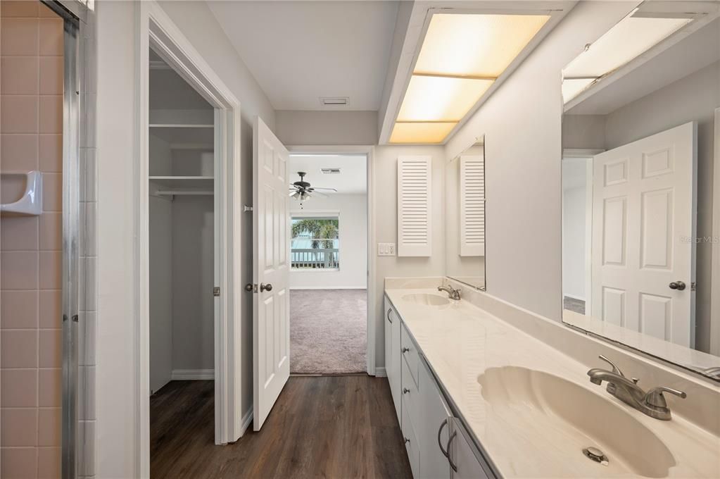 For Sale: $795,000 (3 beds, 3 baths, 2406 Square Feet)