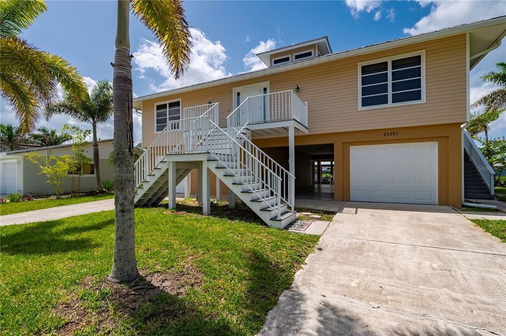 For Sale: $795,000 (3 beds, 3 baths, 2406 Square Feet)