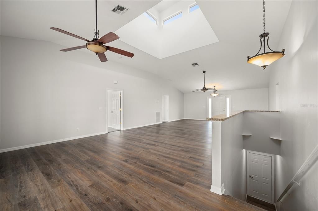For Sale: $795,000 (3 beds, 3 baths, 2406 Square Feet)