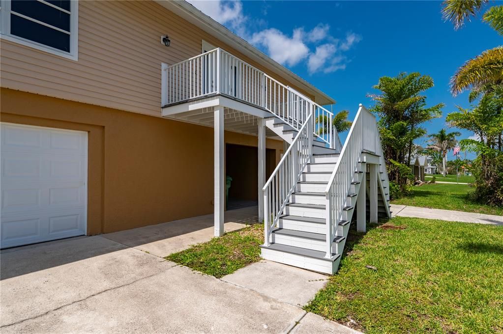 For Sale: $795,000 (3 beds, 3 baths, 2406 Square Feet)