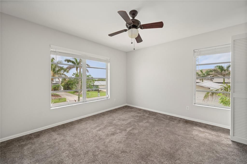 For Sale: $795,000 (3 beds, 3 baths, 2406 Square Feet)