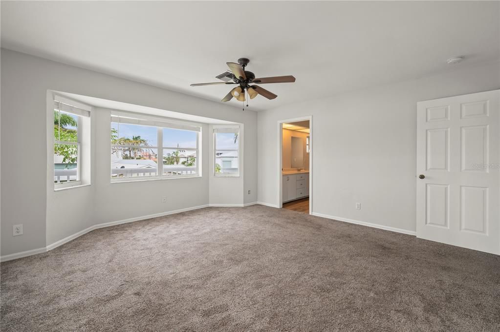 For Sale: $795,000 (3 beds, 3 baths, 2406 Square Feet)
