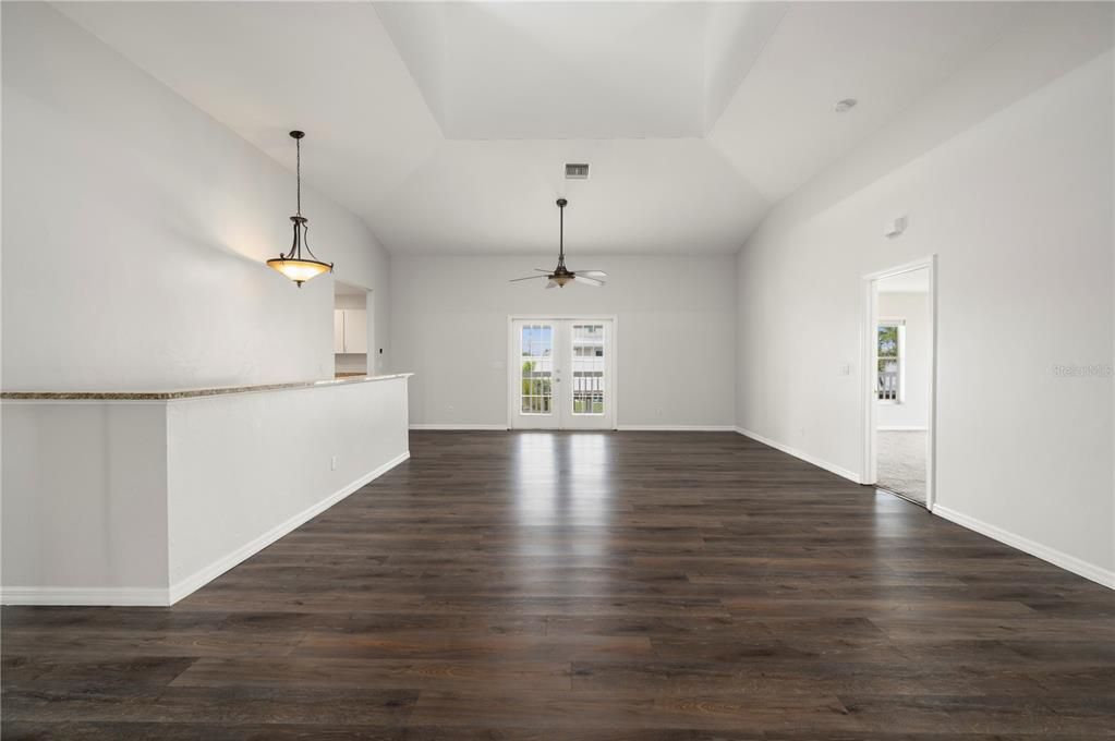 For Sale: $795,000 (3 beds, 3 baths, 2406 Square Feet)