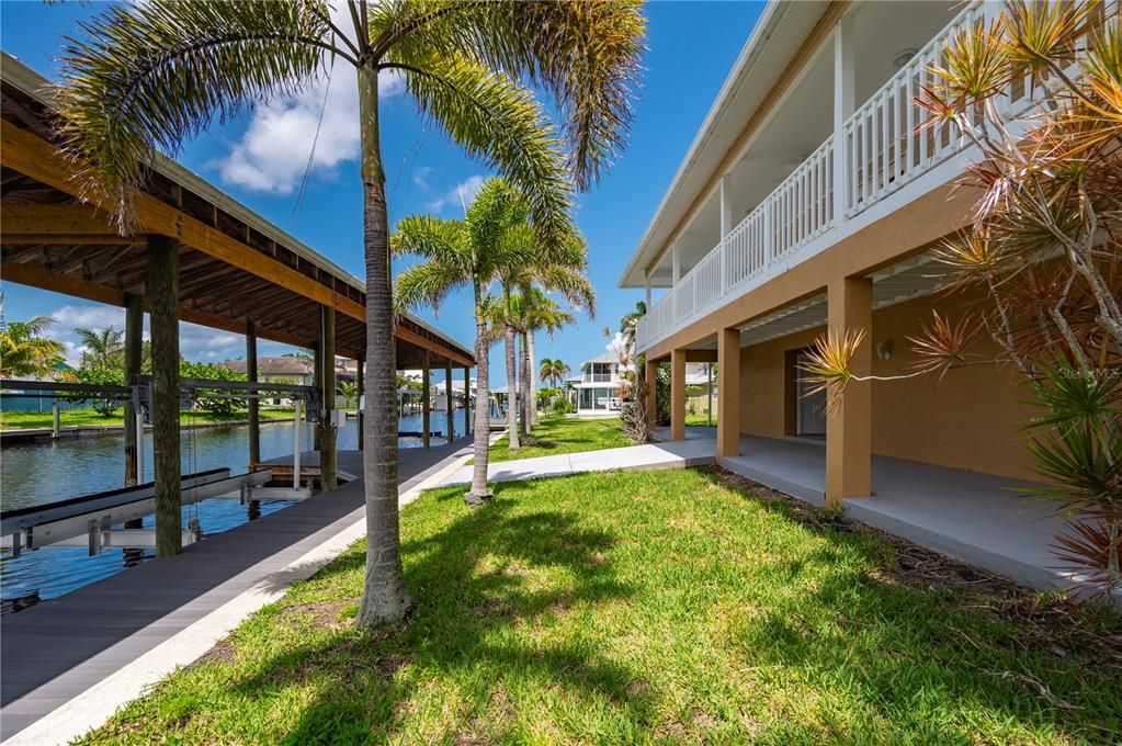 For Sale: $795,000 (3 beds, 3 baths, 2406 Square Feet)