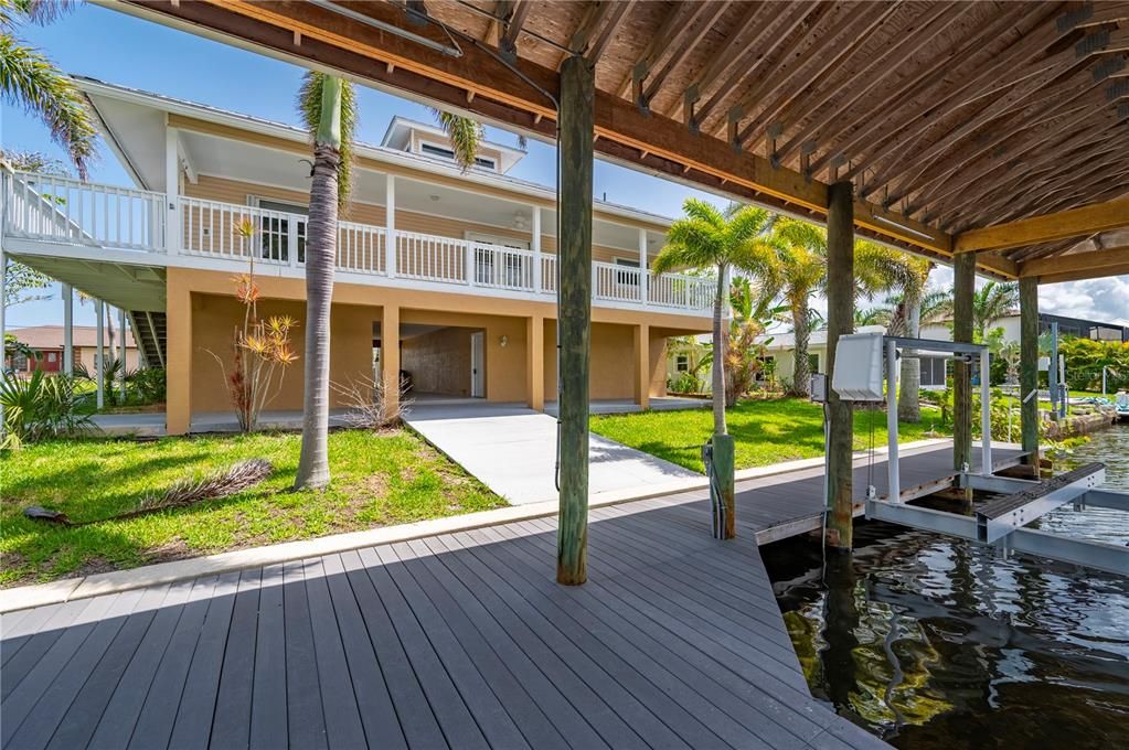 For Sale: $795,000 (3 beds, 3 baths, 2406 Square Feet)
