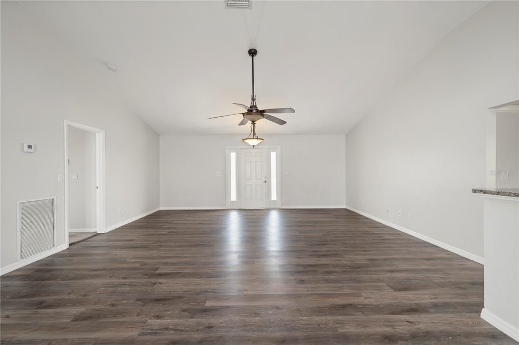 For Sale: $795,000 (3 beds, 3 baths, 2406 Square Feet)