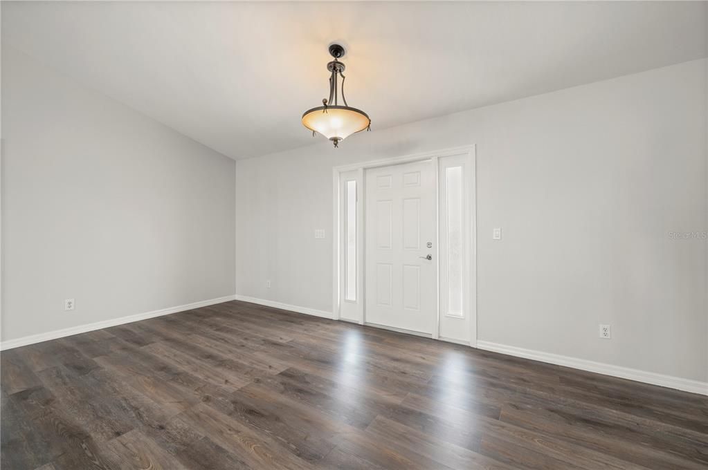 For Sale: $795,000 (3 beds, 3 baths, 2406 Square Feet)