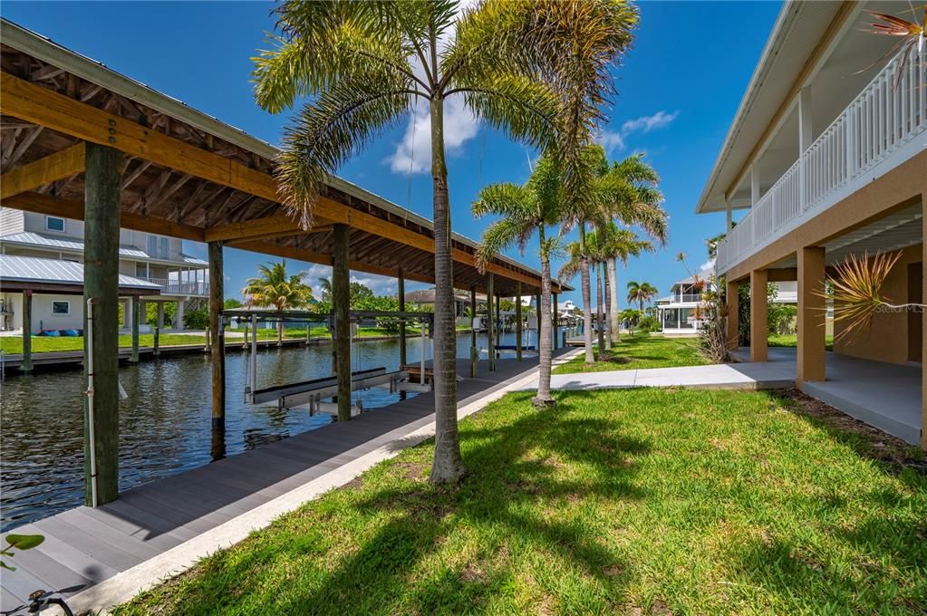 For Sale: $795,000 (3 beds, 3 baths, 2406 Square Feet)