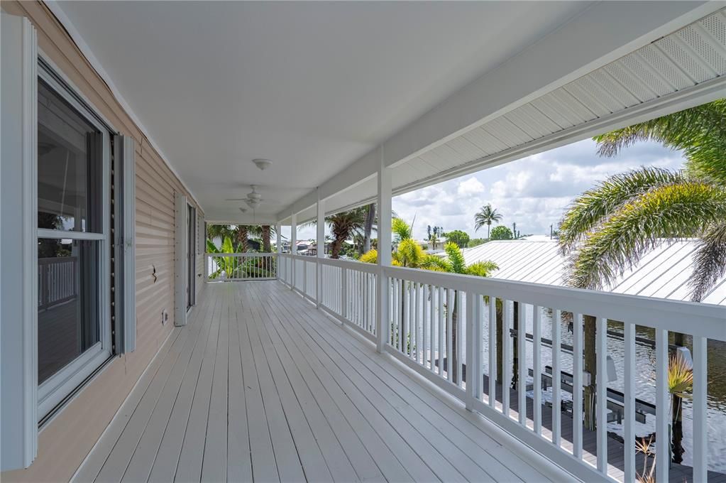 For Sale: $795,000 (3 beds, 3 baths, 2406 Square Feet)