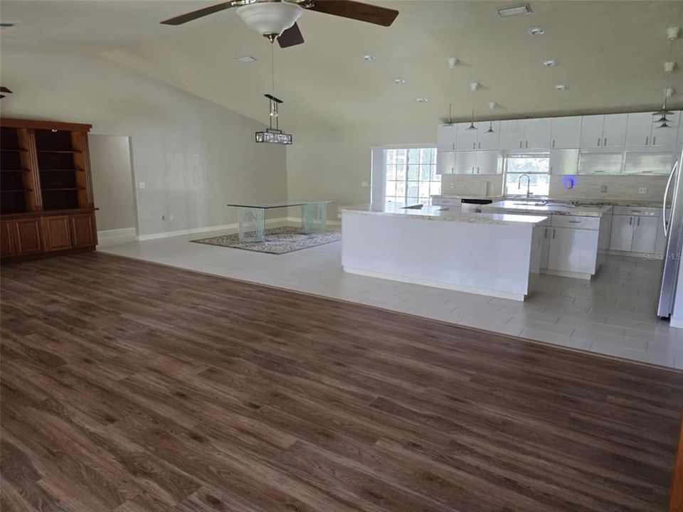 На продажу: $675,000 (3 спален, 2 ванн, 3360 Квадратных фут)