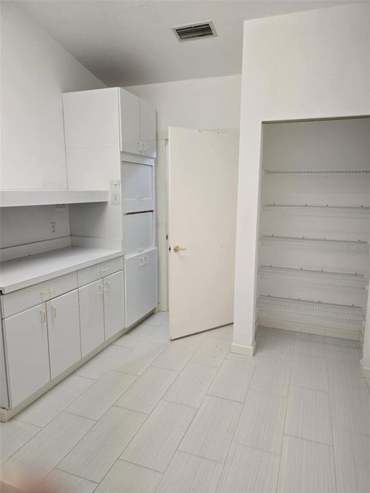 На продажу: $675,000 (3 спален, 2 ванн, 3360 Квадратных фут)