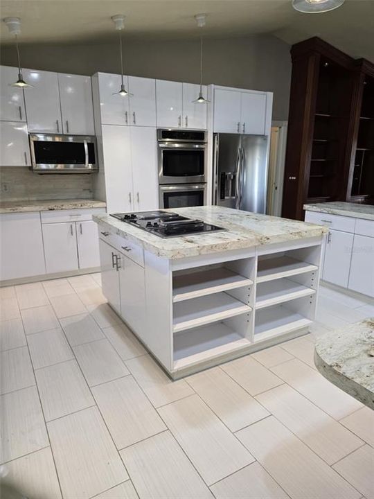 На продажу: $675,000 (3 спален, 2 ванн, 3360 Квадратных фут)