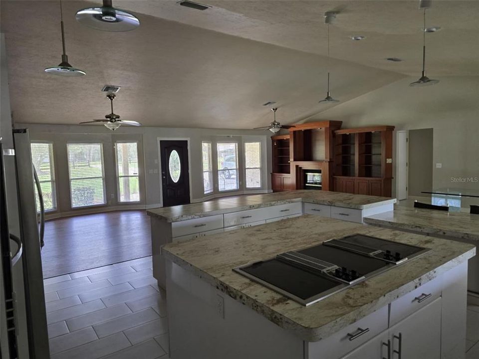 На продажу: $675,000 (3 спален, 2 ванн, 3360 Квадратных фут)